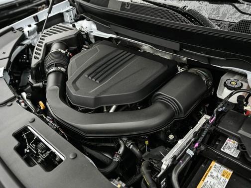 Polar White Tricoat 2026 Chevrolet Traverse AWD High Country
