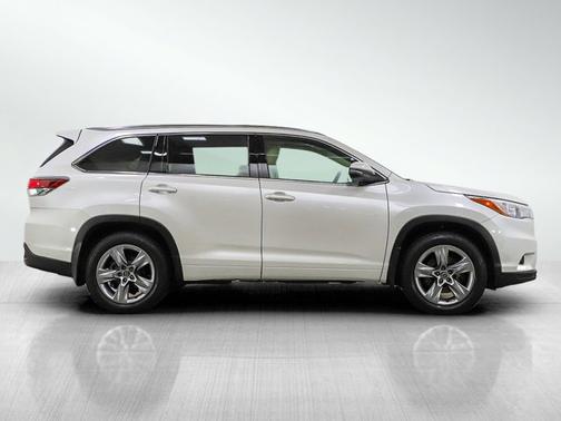 White 2016 Toyota Highlander Limited