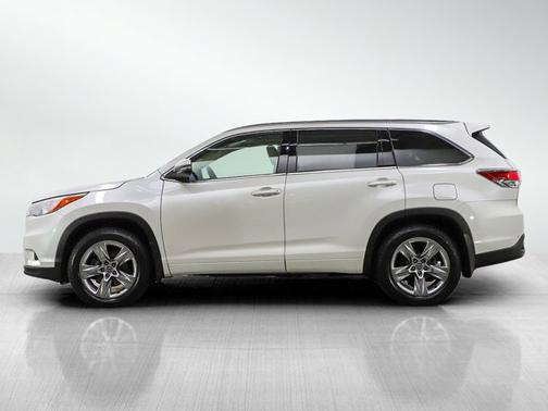 White 2016 Toyota Highlander Limited