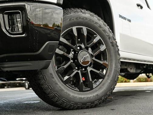 2026 Chevrolet Silverado 3500 LT