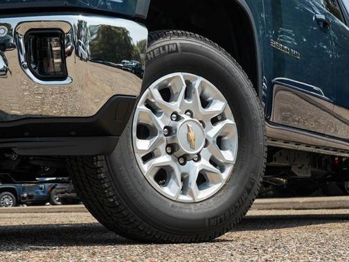 2025 Chevrolet Silverado 3500 LT