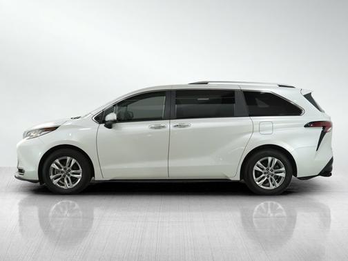 2022 Toyota Sienna Limited