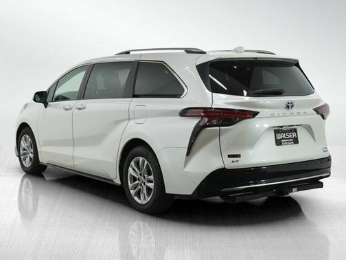 2022 Toyota Sienna Limited