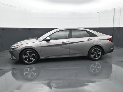 Fluid Metal 2023 Hyundai ELANTRA SEL