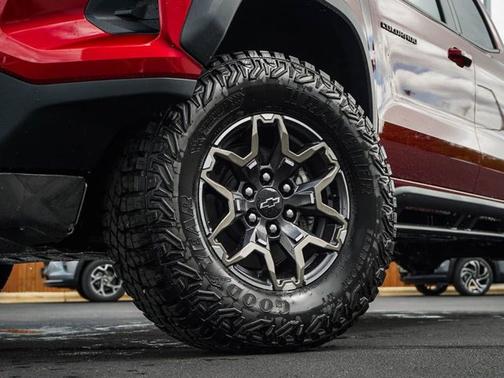 2025 Chevrolet Colorado 4WD ZR2