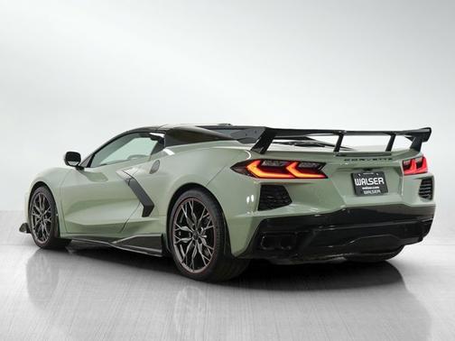 Cacti Green 2024 Chevrolet Corvette 1LT