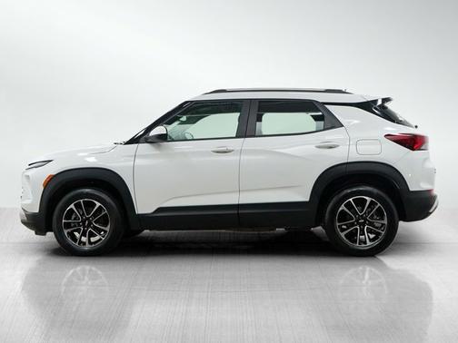 Summit White 2025 Chevrolet Trailblazer LT