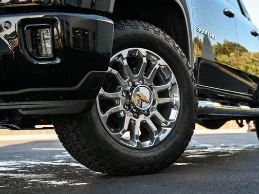 2025 Chevrolet Silverado 3500 LT