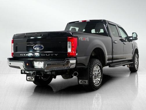 Shadow Black 2017 Ford F-250 XLT