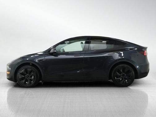 2025 Tesla Model Y Long Range