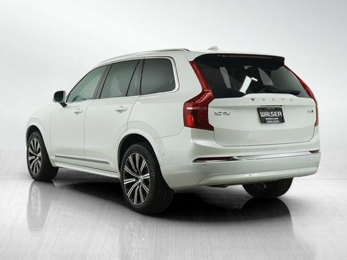 2023 Volvo XC90 Plus