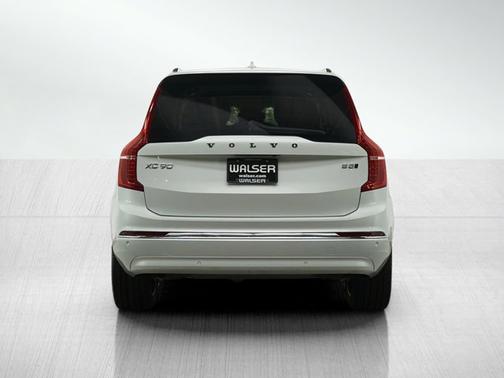 2023 Volvo XC90 Plus