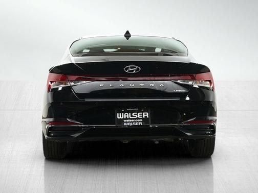 2022 Hyundai ELANTRA Limited