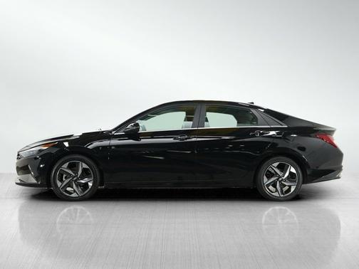 2022 Hyundai ELANTRA Limited