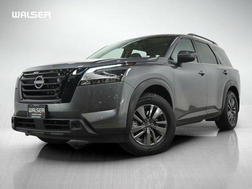2022 Nissan Pathfinder SV