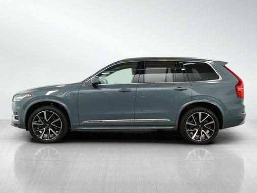 2022 Volvo XC90 Recharge Plug-In Hybrid Inscription Expression