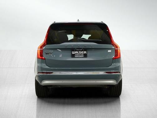 2022 Volvo XC90 Recharge Plug-In Hybrid Inscription Expression