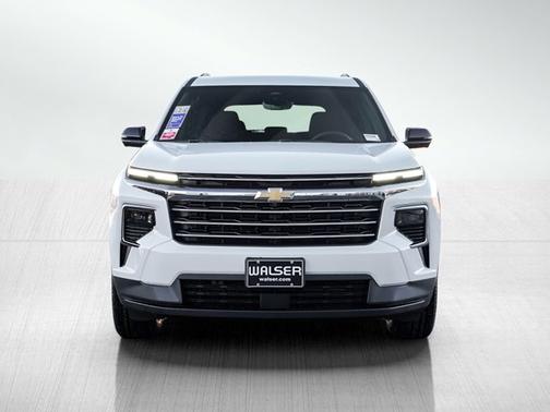 Summit White 2026 Chevrolet Traverse AWD LT
