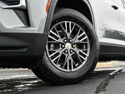 2026 Chevrolet Traverse AWD LT