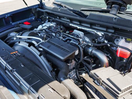 2025 Chevrolet Silverado 3500 LT