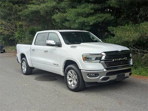 2022 RAM 1500 Laramie Crew Cab 4x4 57' Box