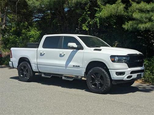 2020 RAM 1500 Big Horn Crew Cab 4x4 57' Box