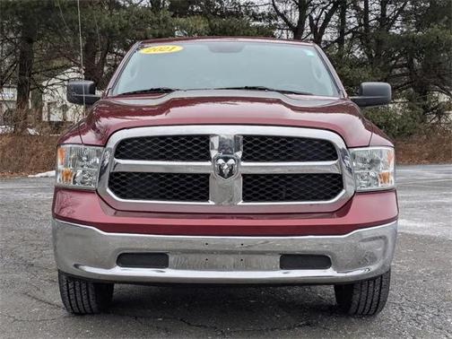 2021 RAM 1500 Classic SLT Crew Cab 4x4 57' Box