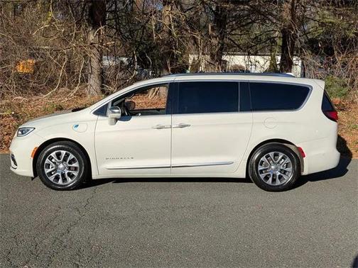 2021 Chrysler Pacifica Hybrid Pinnacle