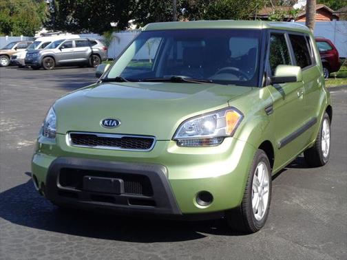 2010 Kia Soul +