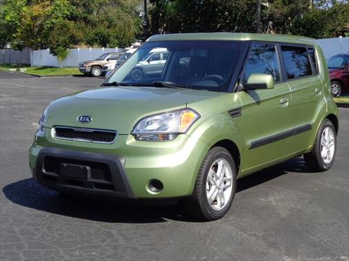 2010 Kia Soul +