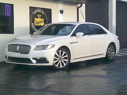 2018 Lincoln Continental Premiere