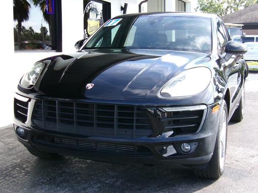 2017 Porsche Macan 