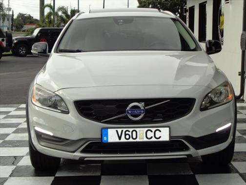 2015 Volvo V60 Cross Country T5