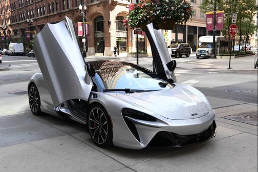 2023 McLaren Artura Coupe