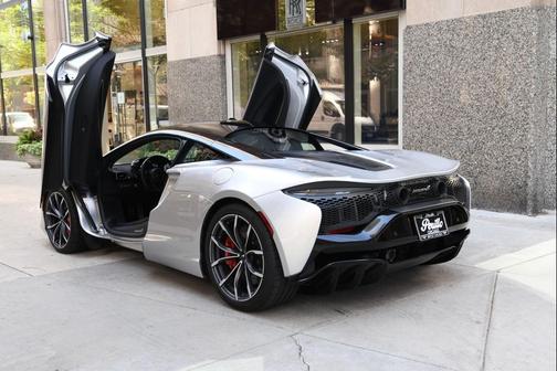 2023 McLaren Artura Coupe