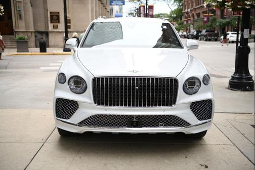 2024 Bentley Bentayga Azure V8