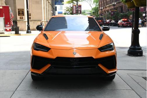 2024 Lamborghini Urus S