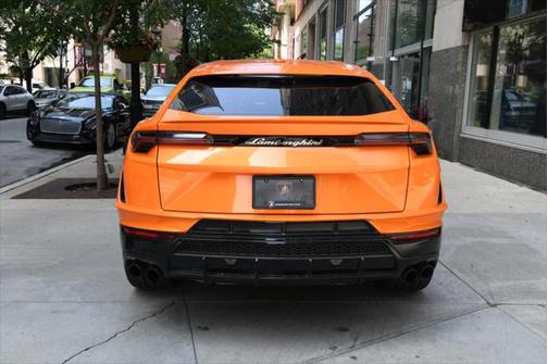 2024 Lamborghini Urus S