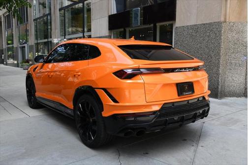 2024 Lamborghini Urus S