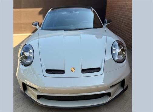 2022 Porsche 911 GT3 w/Touring Package