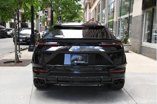 2024 Lamborghini Urus S