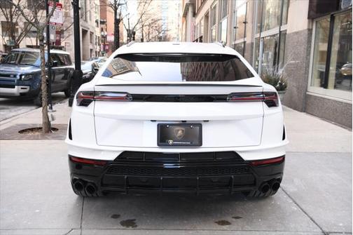 2024 Lamborghini Urus S