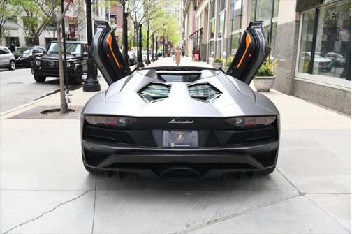 2018 Lamborghini Aventador S LP 740-4 S