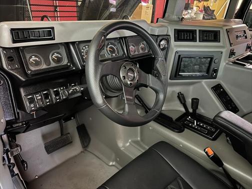 2002 Hummer H1 Enclosed