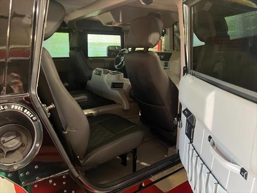 2002 Hummer H1 Enclosed