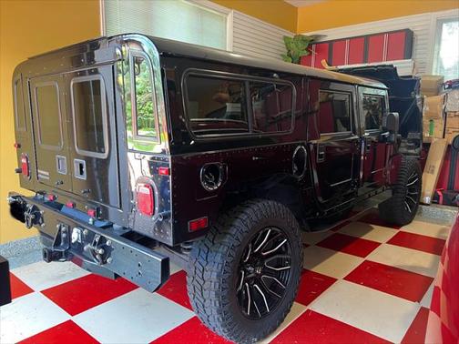 2002 Hummer H1 Enclosed