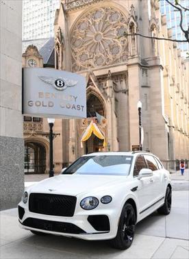2024 Bentley Bentayga EWB V8