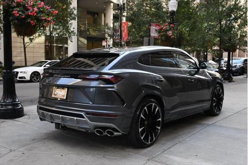 2019 Lamborghini Urus SUV