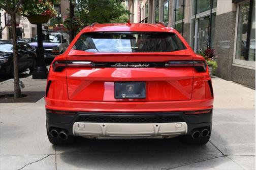 2019 Lamborghini Urus SUV