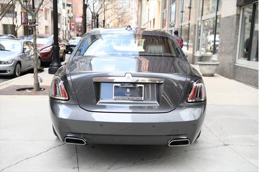 2025 Rolls-Royce Ghost Sedan